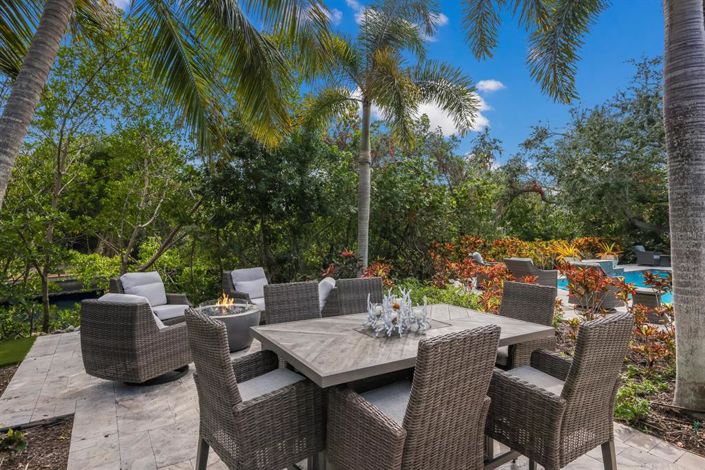 Image No.22-4 Bed Property for sale