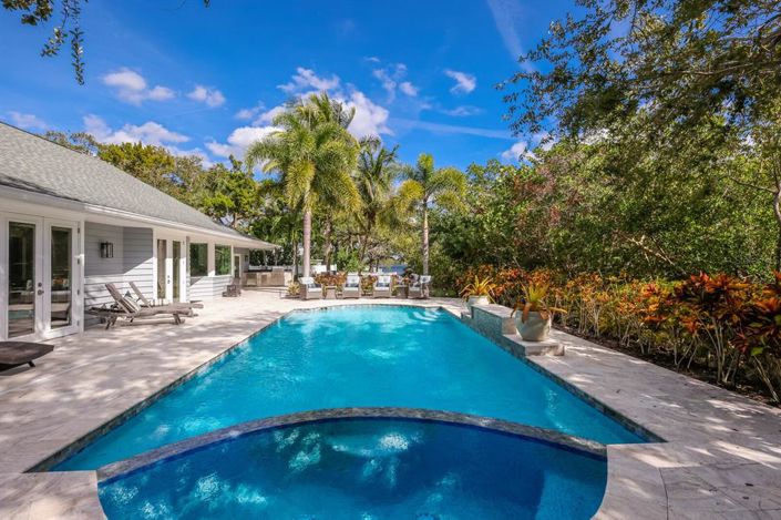 Image No.24-4 Bed Property for sale