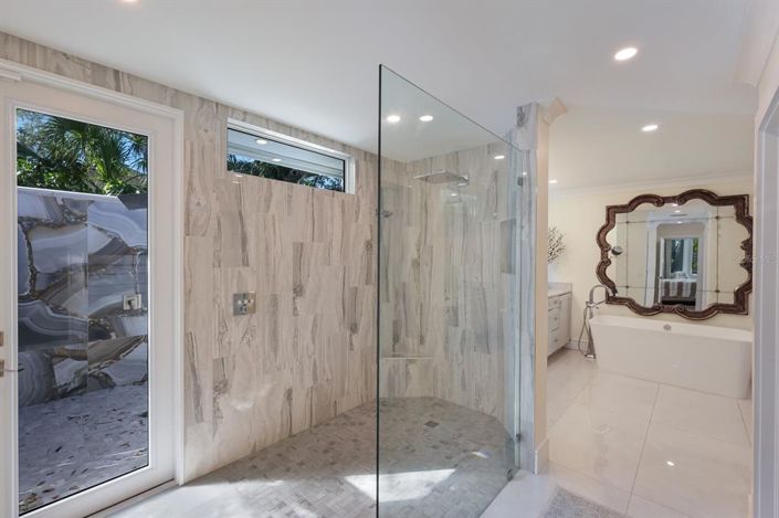 Image No.32-4 Bed Property for sale