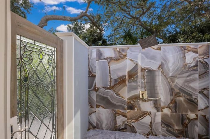 Image No.33-4 Bed Property for sale