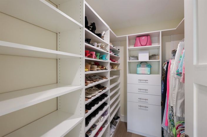 Image No.34-4 Bed Property for sale