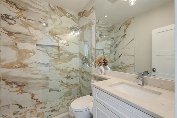 Image No.47-4 Bed Property for sale