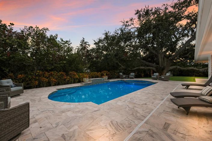 Image No.51-4 Bed Property for sale