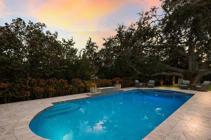 Image No.52-4 Bed Property for sale