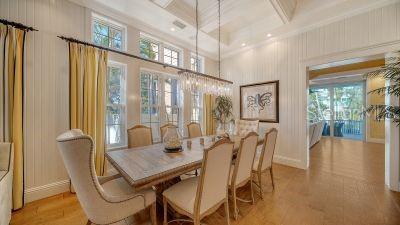 Image No.14-6 Bed Property for sale