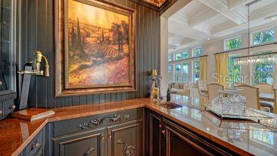 Image No.33-6 Bed Property for sale