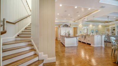 Image No.50-6 Bed Property for sale