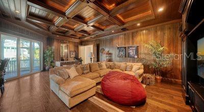 Image No.53-6 Bed Property for sale