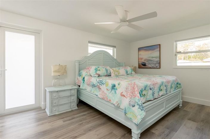 Image No.28-4 Bed Property for sale