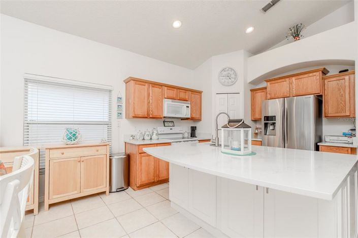 Image No.4-4 Bed Property for sale