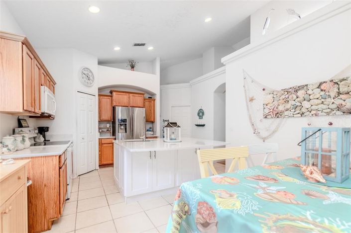 Image No.5-4 Bed Property for sale