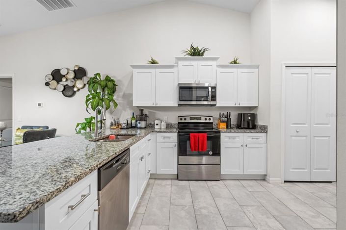 Image No.10-4 Bed Property for sale