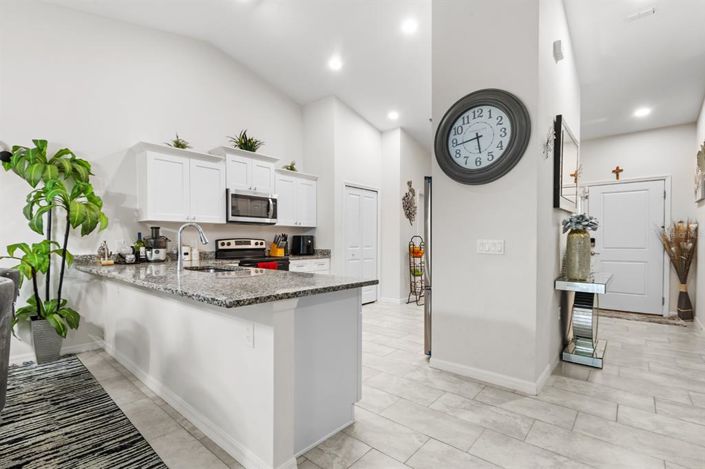 Image No.12-4 Bed Property for sale