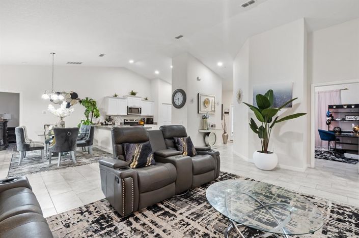 Image No.17-4 Bed Property for sale