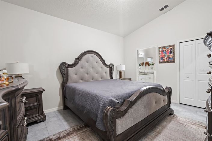 Image No.25-4 Bed Property for sale