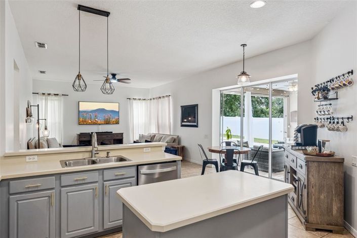 Image No.12-4 Bed Property for sale