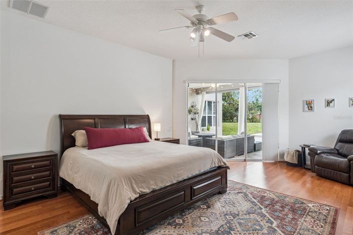 Image No.20-4 Bed Property for sale