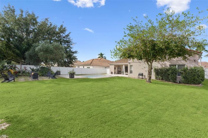 Image No.44-4 Bed Property for sale