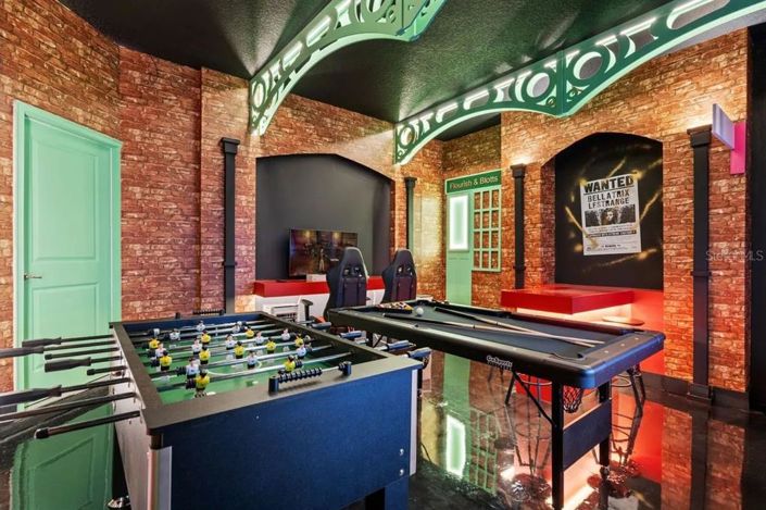 Image No.19-5 Bed Townhouse for sale