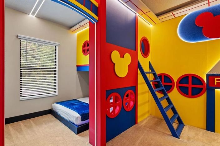 Image No.31-5 Bed Townhouse for sale