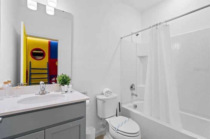 Image No.34-5 Bed Townhouse for sale