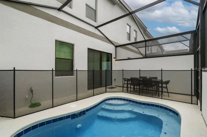 Image No.37-5 Bed Townhouse for sale