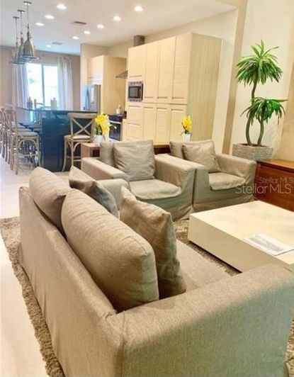 Image No.10-4 Bed Property for sale