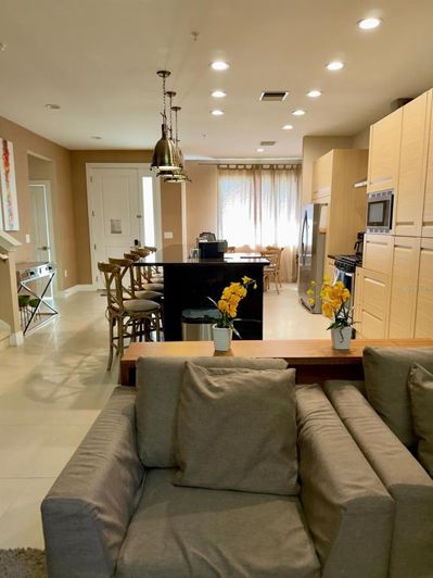 Image No.12-4 Bed Property for sale