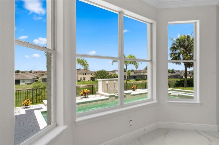 Image No.36-5 Bed Property for sale