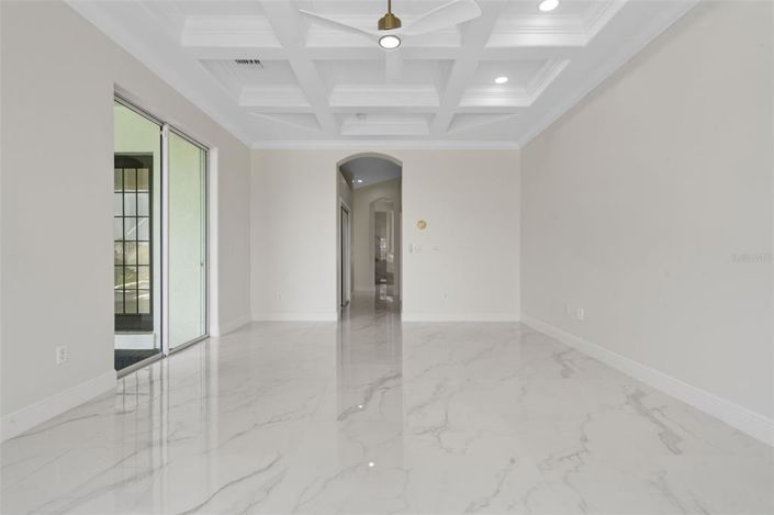 Image No.37-5 Bed Property for sale