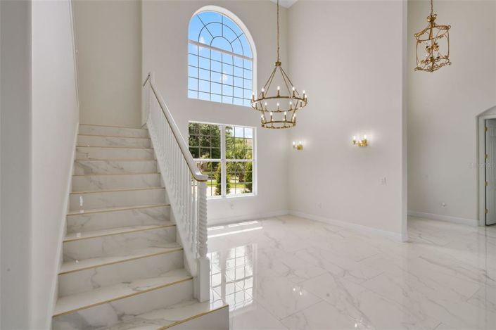 Image No.7-5 Bed Property for sale