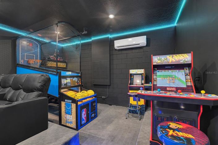 Image No.10-15 Bed Property for sale