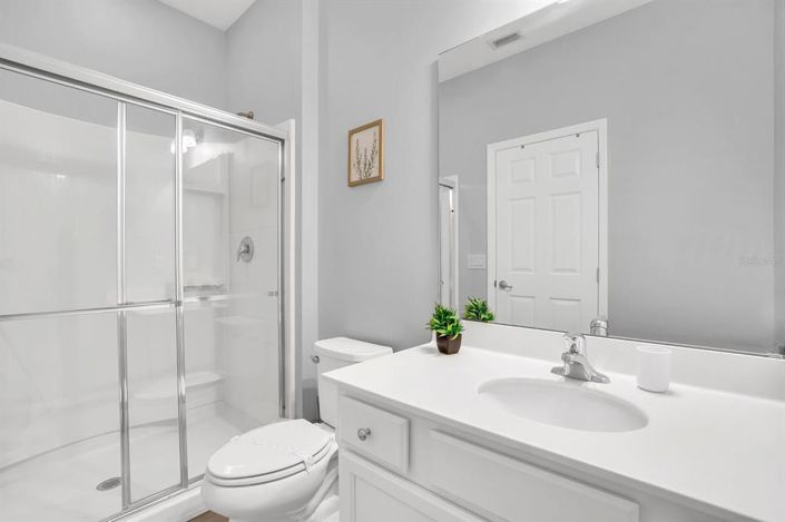 Image No.26-15 Bed Property for sale