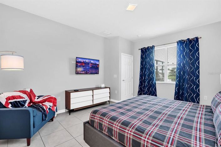 Image No.28-15 Bed Property for sale