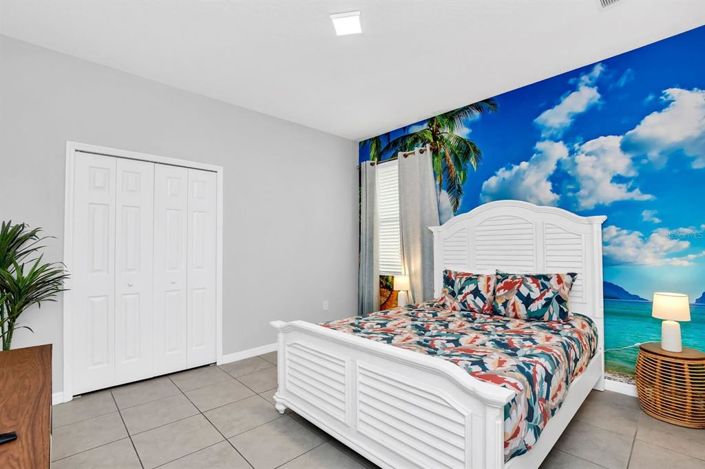 Image No.30-15 Bed Property for sale