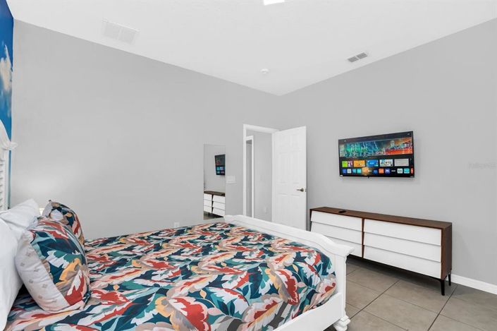 Image No.31-15 Bed Property for sale