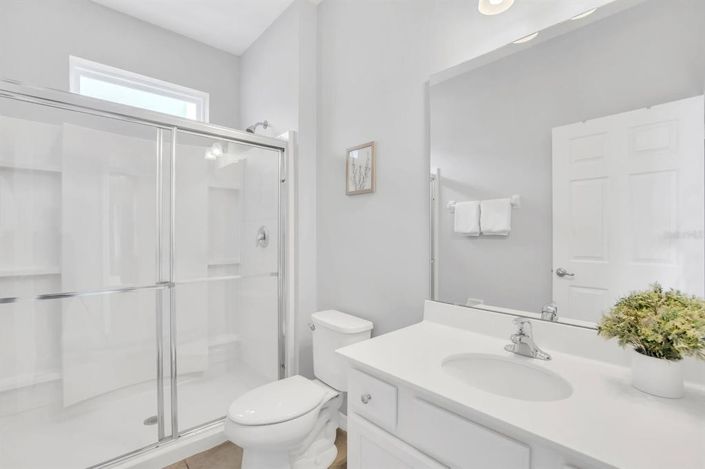 Image No.32-15 Bed Property for sale