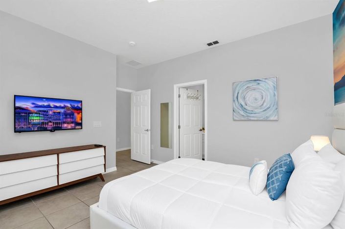 Image No.34-15 Bed Property for sale