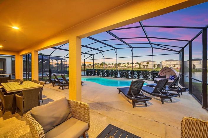 Image No.54-15 Bed Property for sale