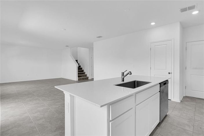 Image No.5-4 Bed Property for sale