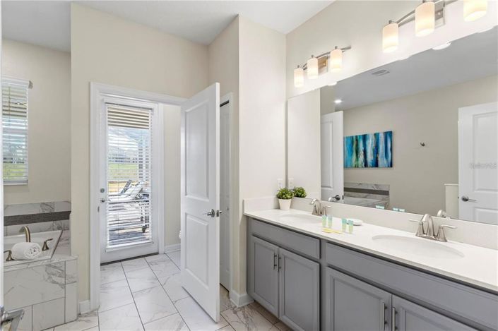 Image No.13-8 Bed Property for sale