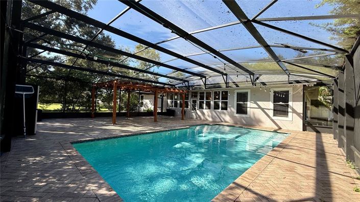 Image No.44-4 Bed Property for sale