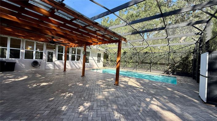 Image No.48-4 Bed Property for sale