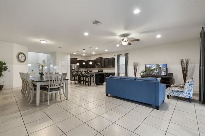 Image No.11-8 Bed Property for sale