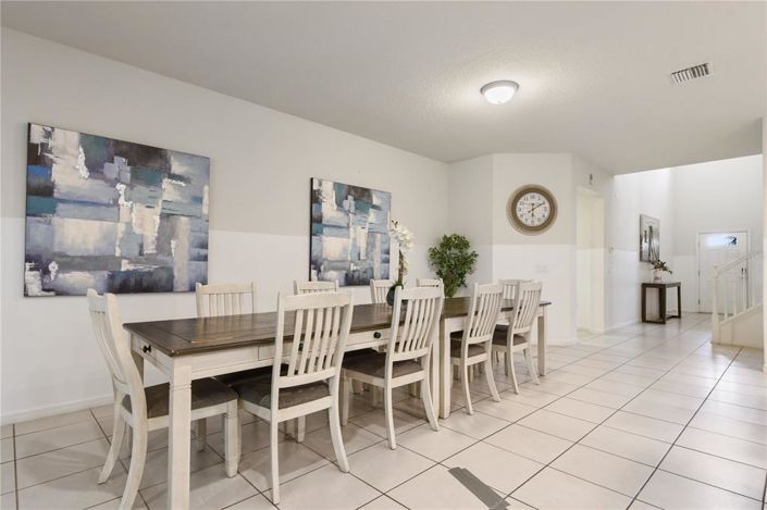 Image No.15-8 Bed Property for sale