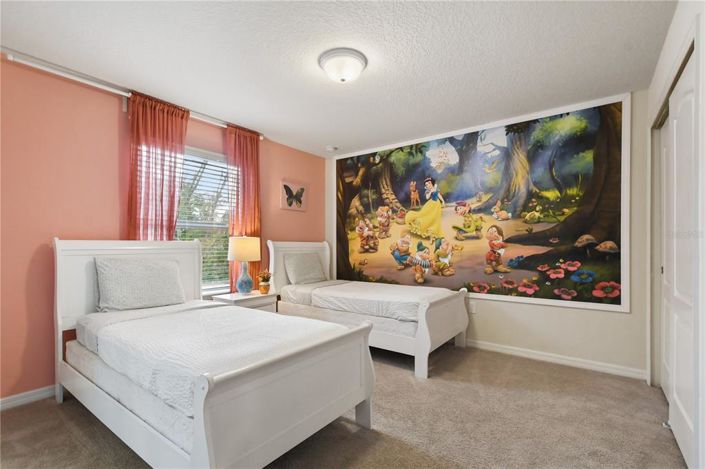 Image No.19-8 Bed Property for sale