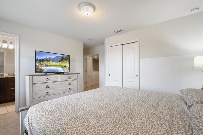 Image No.36-8 Bed Property for sale