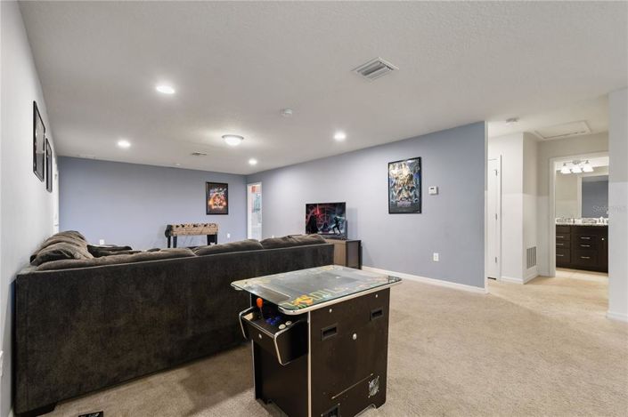 Image No.42-8 Bed Property for sale