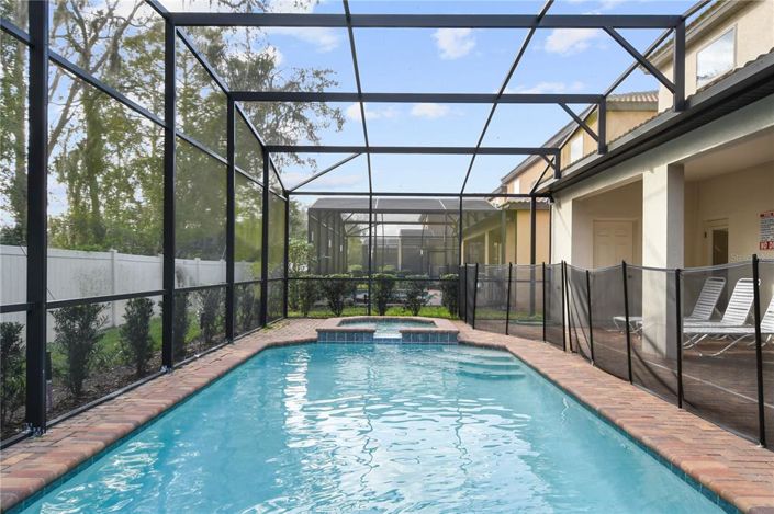 Image No.48-8 Bed Property for sale