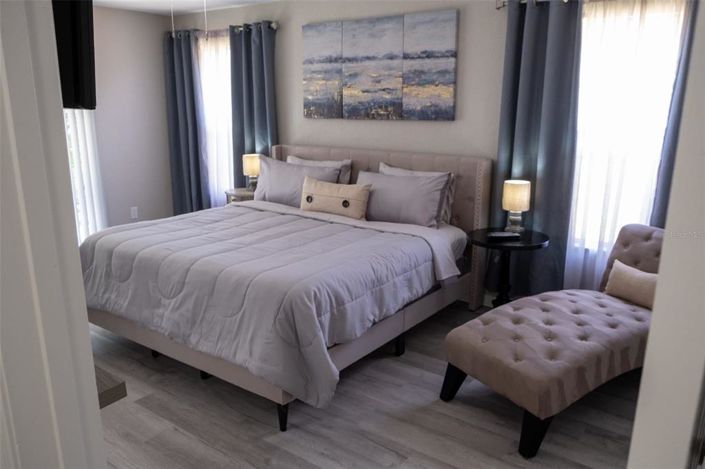 Image No.10-4 Bed Townhouse for sale